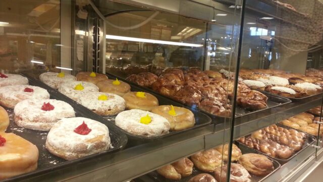 31901937_10155786532957955_7048618937117835264_n